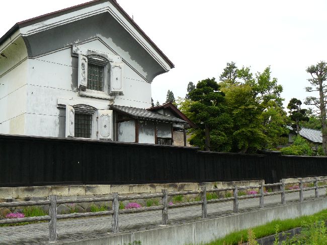 ���q�ƏZ��