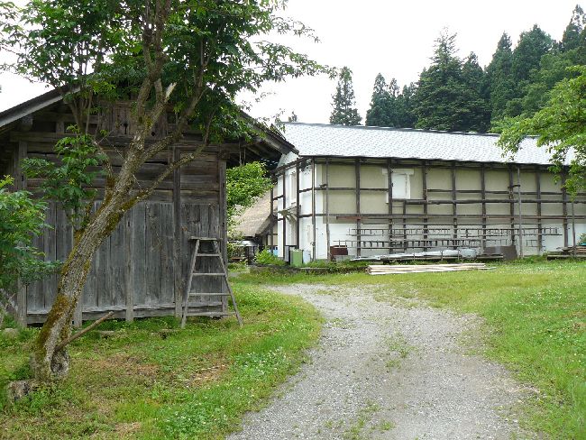 ���q�ƏZ��