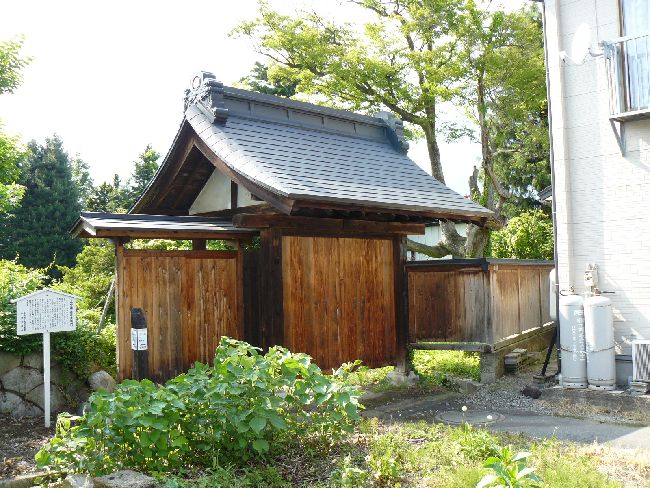 �������