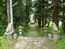 安久津八幡神社の感じの良い参道