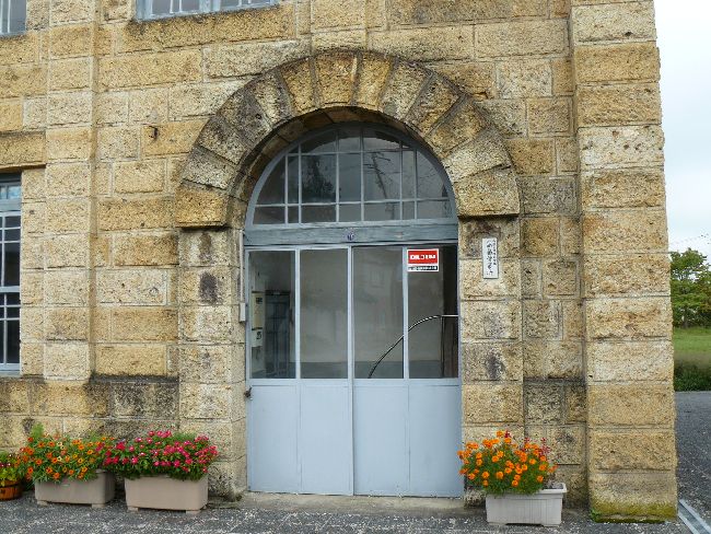 �������w��