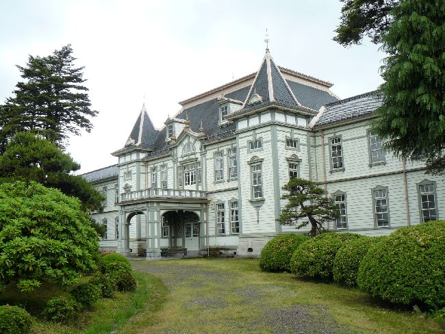 ���đ򍂓��H�Ɗw�Z�{��