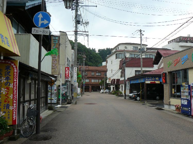 �ԓ�����E����X�i�R�`����z�s�j