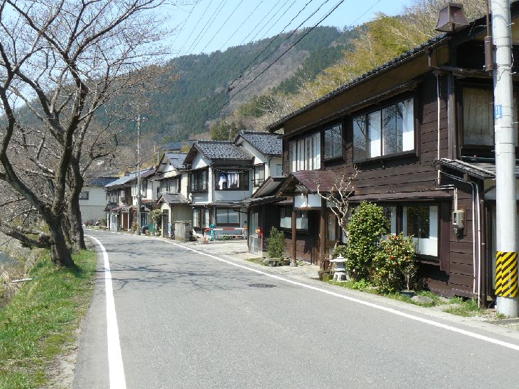 ���C(����)����E����X�i�R�`���߉��s�j