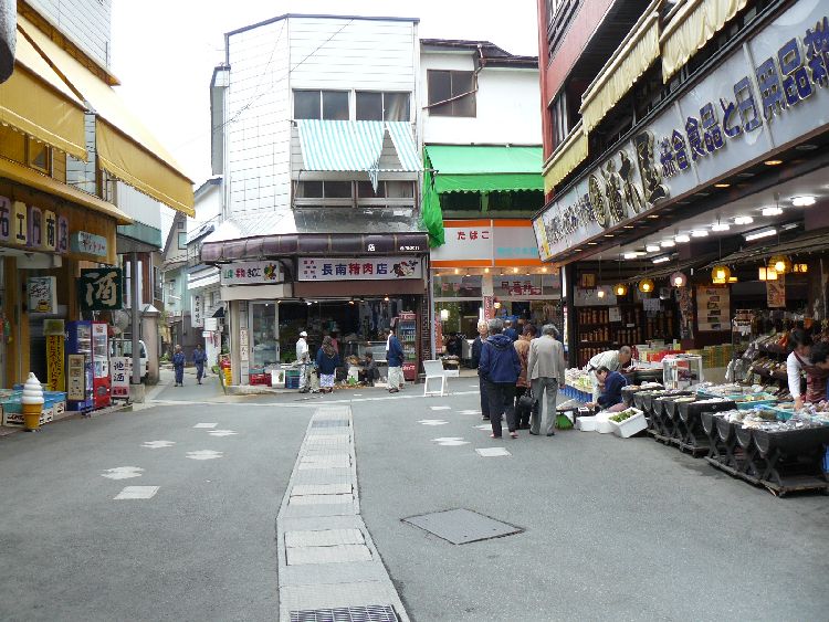 �I�܉���E����X�i�R�`���呠���j