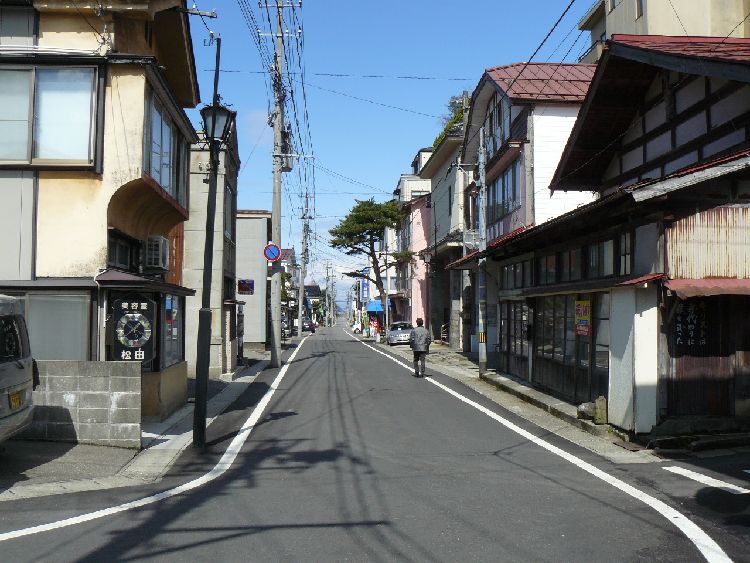 ���c�쉷��E����X�i�R�`���߉��s�j