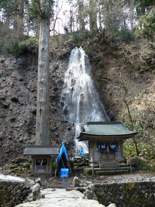 須賀の滝（出羽三山神社）