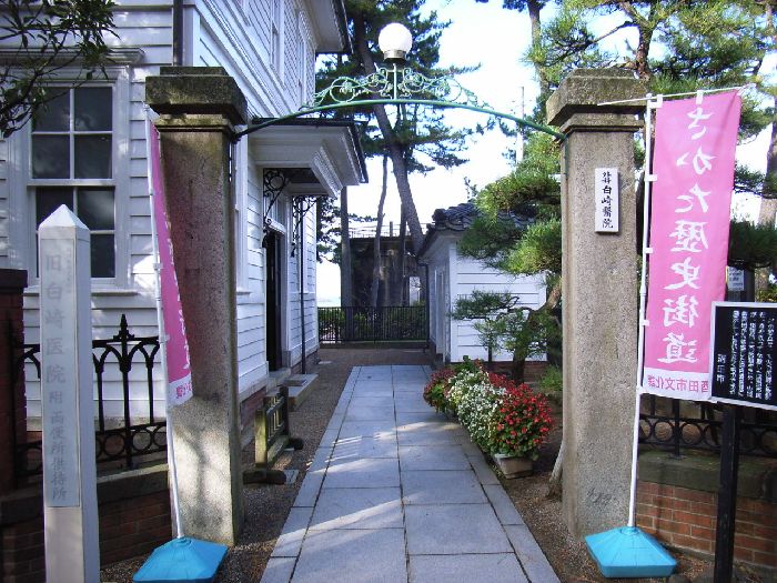 �������@