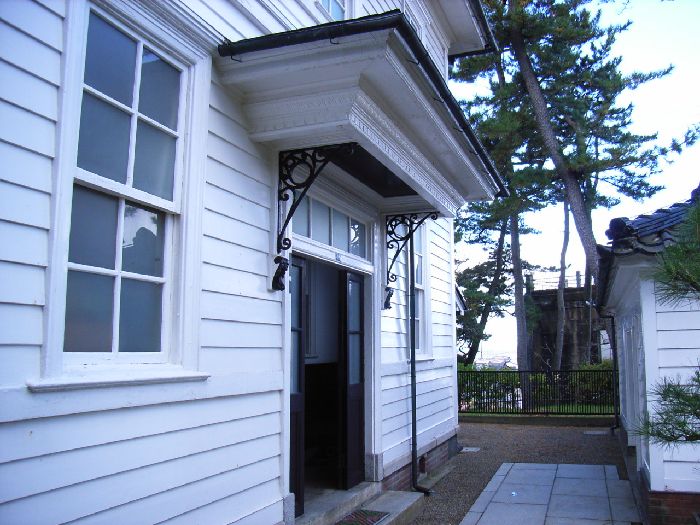 �������@