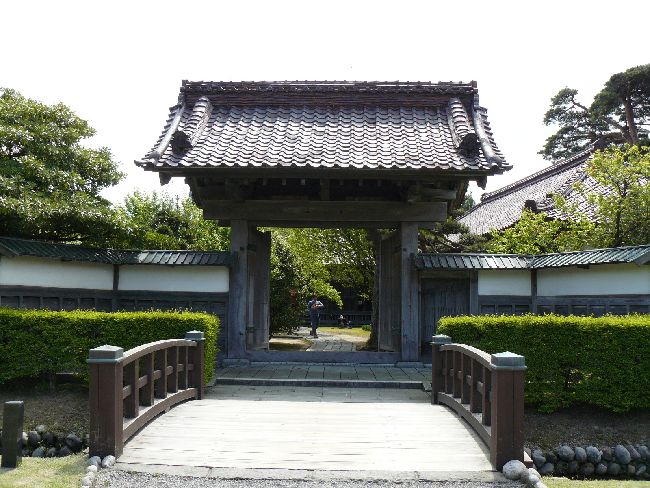 ���v����