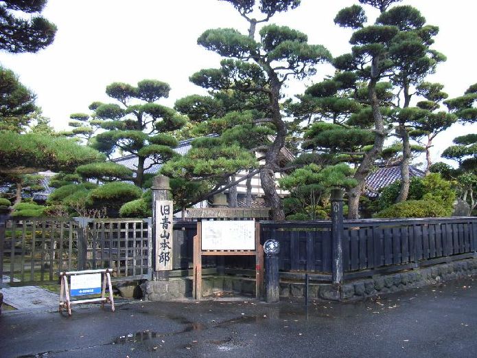 ���R�{�@